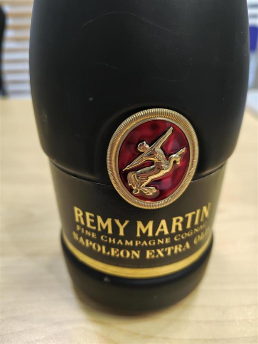 REMY MARTIN NAPOLEON EXTRA OLD レミーマルタン Remy Martin Napoleon Extra Old Fine Champagne Cognac, France
